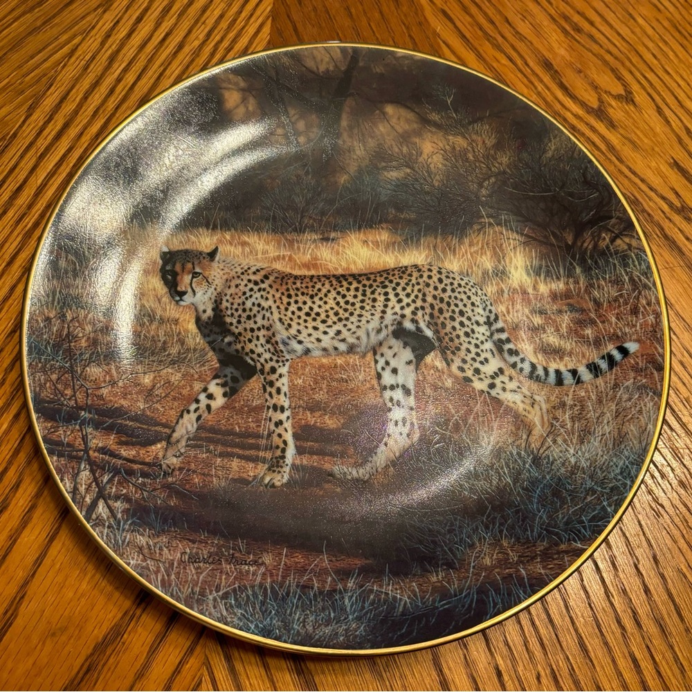Elegant Gold and Brown Wildlife Dinnerware